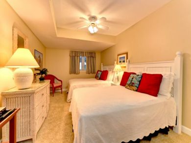Second Bedroom with Two Full Beds Second Bedroom with Two Full Beds