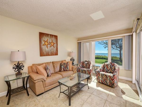 Two Bedroom Vacation Condo On Beach in Longboat Key