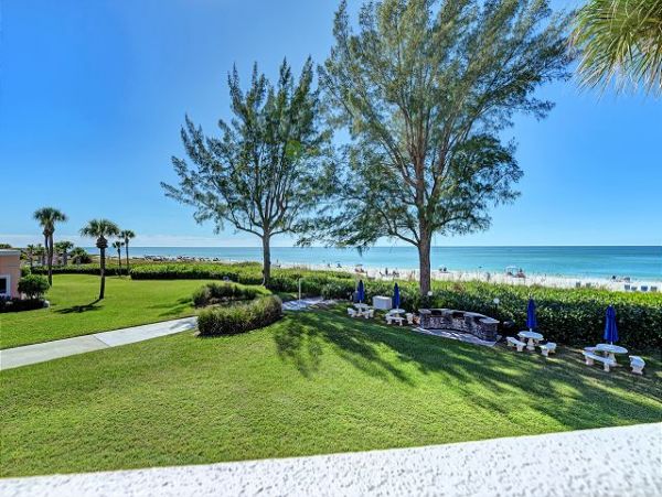 Two Bedroom Vacation Condo On Beach in Longboat Key