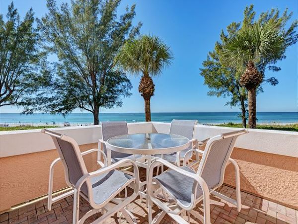 Two Bedroom Vacation Condo On Beach in Longboat Key