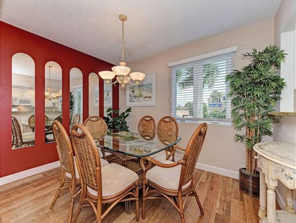 Beachfront Beauty on Longboat Key