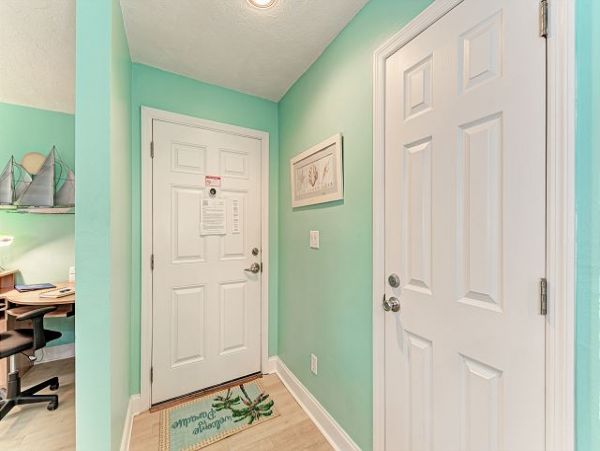 Beachside condo with Garden view and good interior