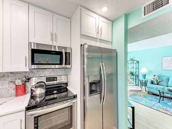Beachside condo with Garden view and good interior