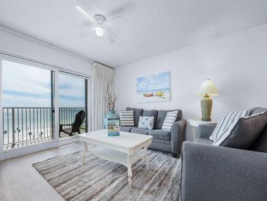 Destin Vacation Rental on Beach - Pool & Hot Tub