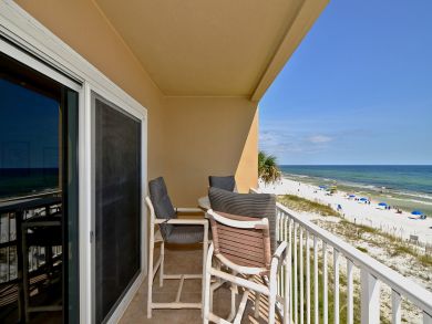 Balcony with outdoor furniture Balcony with outdoor furniture