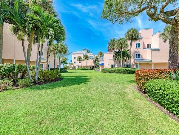 Gulf Front Longboat Key Vacation Condo Two Bedroom