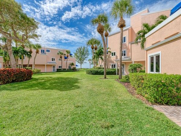 Gulf Front Longboat Key Vacation Condo Two Bedroom