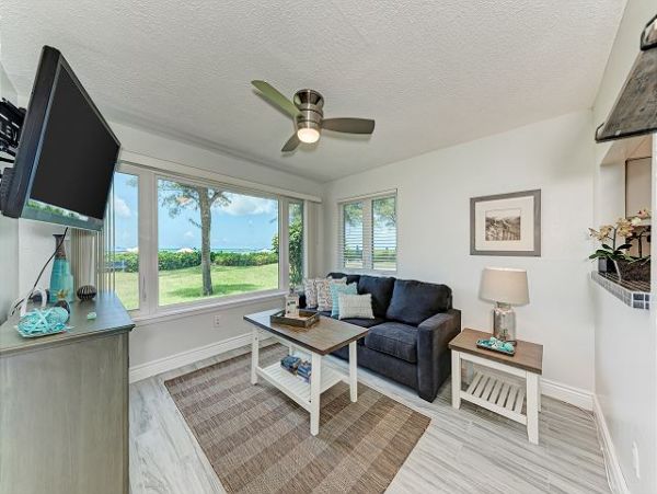 Beachfront full Gulf View Longboat Key Vacation Rental