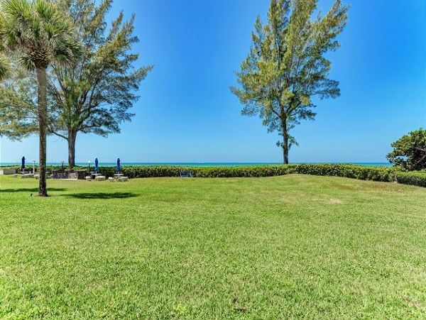 Beachfront full Gulf View Longboat Key Vacation Rental