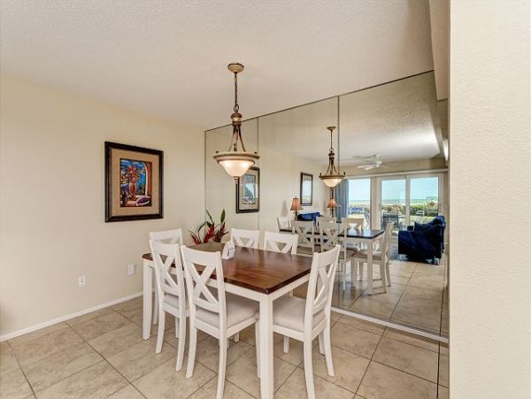 Beachfront Vacation Rental with 2 Bedrooms