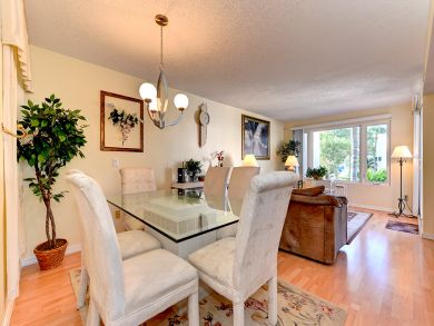 Dining Room Seats Six