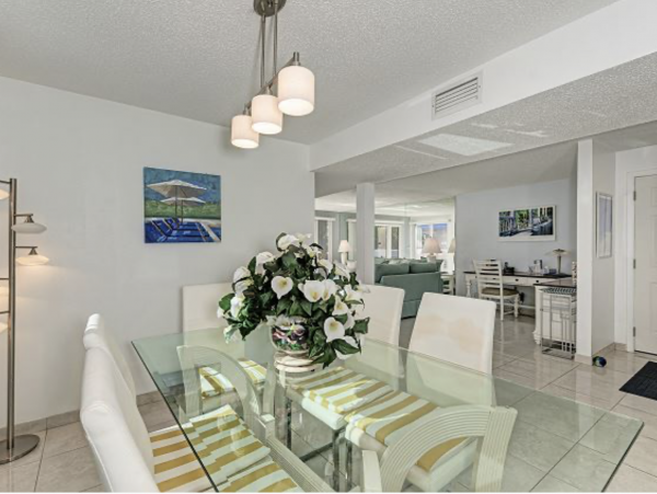 Longboat Key Vacation Beach Condo Two Bedrooms Sleeps 6