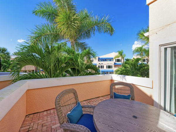 Longboat Key Vacation Beach Condo Two Bedrooms Sleeps 6