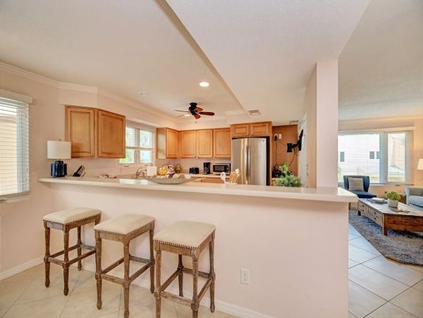 Gulf Front Two Bedroom Vacation Condo - Pool & Tennis Court