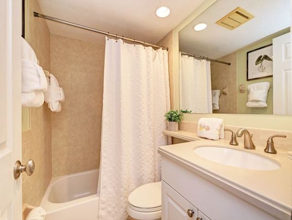 Gulf Front Two Bedroom Vacation Condo - Pool & Tennis Court