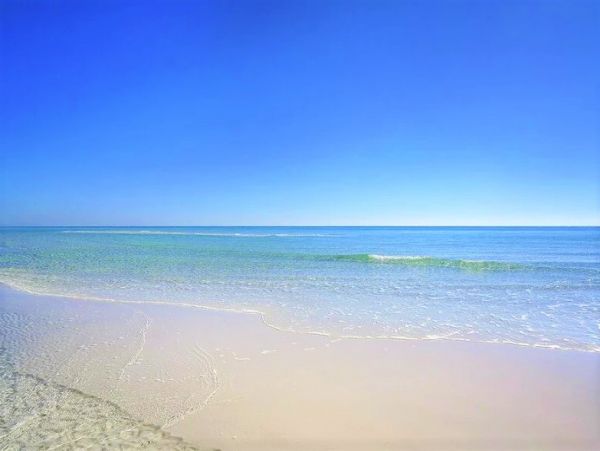 Four Bedroom Luxury Rentals in Destin Sleeps 14