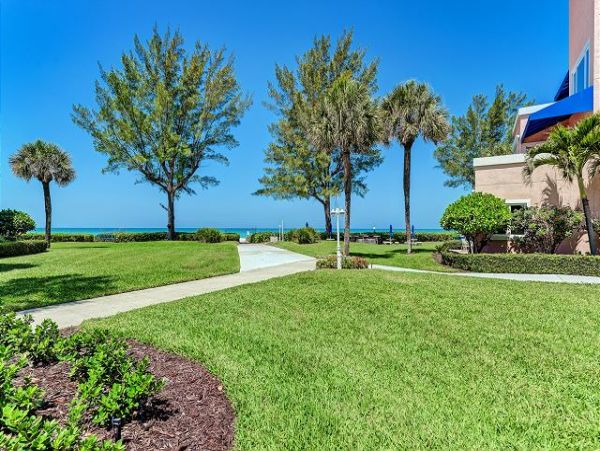 Spectacular views and open air lanai