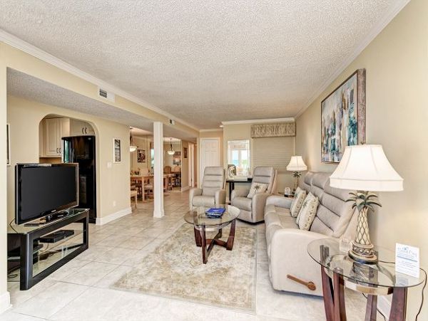 Spectacular views and open air lanai