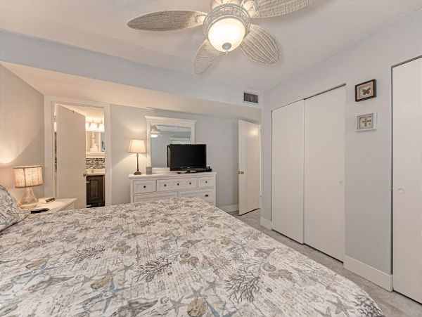 Longboat Key Beautifully Updated Two Bedroom Beachfront Condominium