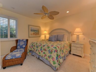 Master Bedroom with Twin Beds Master Bedroom with Twin Beds