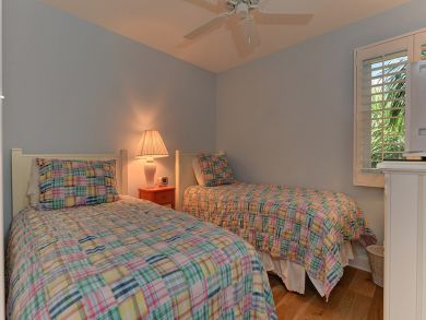 Guest Bedroom has Twin Beds Guest Bedroom has Twin Beds