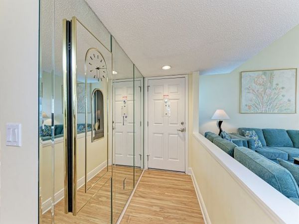 Longboat Key Beachfront Vacation Condo with Ocean Views