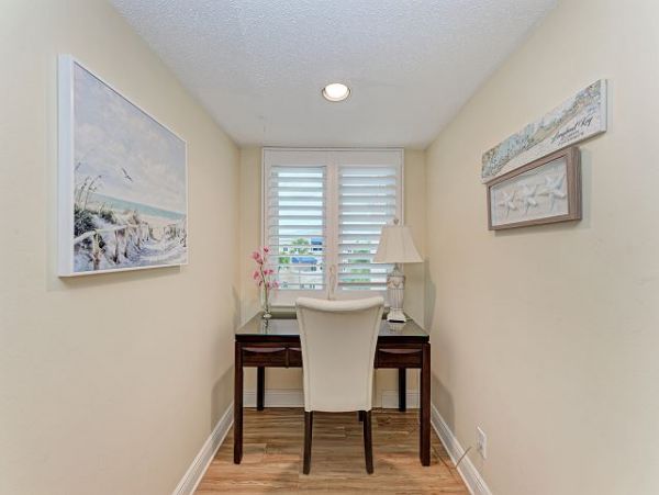 Longboat Key Beachfront Vacation Condo with Ocean Views
