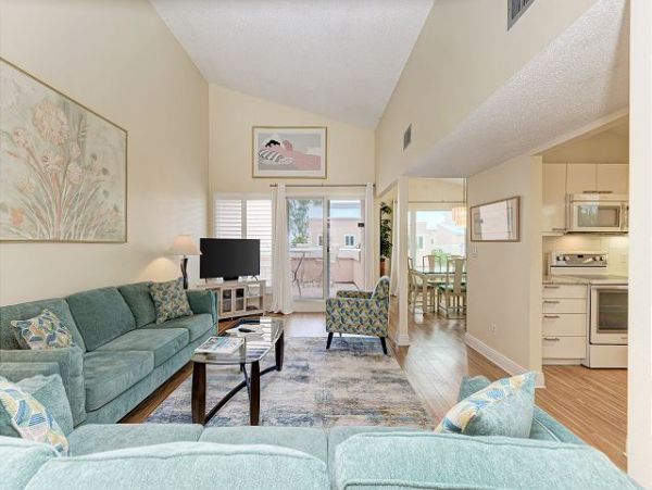 Longboat Key Beachfront Vacation Condo with Ocean Views