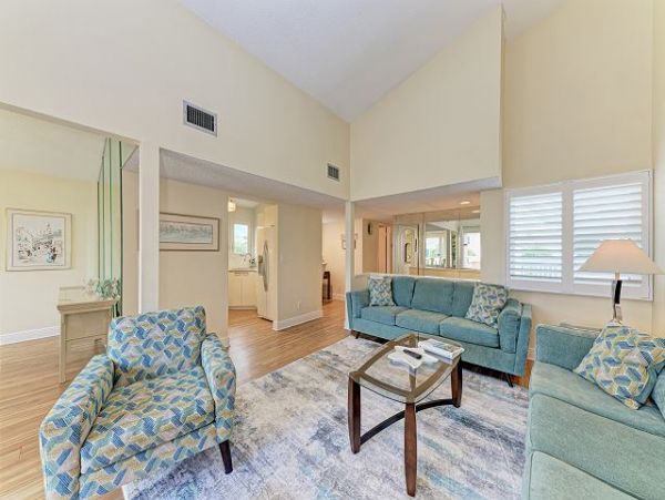 Longboat Key Beachfront Vacation Condo with Ocean Views