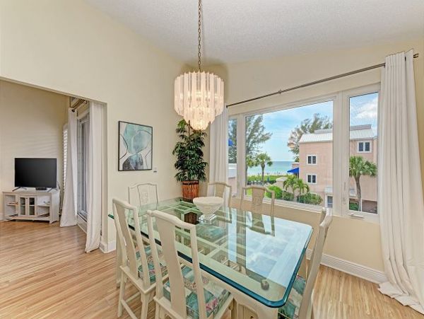 Longboat Key Beachfront Vacation Condo with Ocean Views