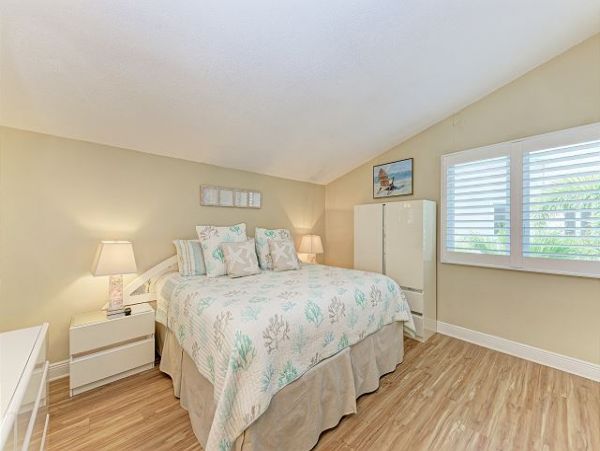Longboat Key Beachfront Vacation Condo with Ocean Views
