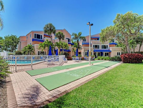 Longboat Key Beachfront Vacation Condo with Ocean Views