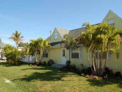 Siesta Key, Florida home for rent with short walk to beach