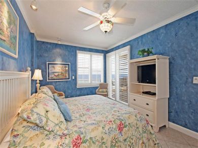 Bedroom - Queen bed