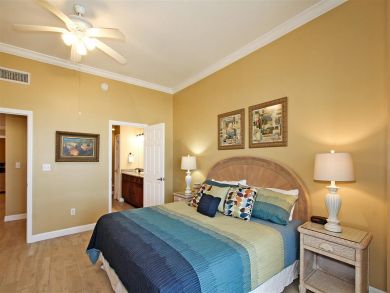 Master bedroom - King bed