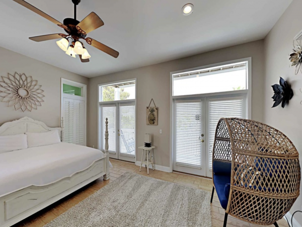 Six Bedroom Home Enjoy Gulf Breezes