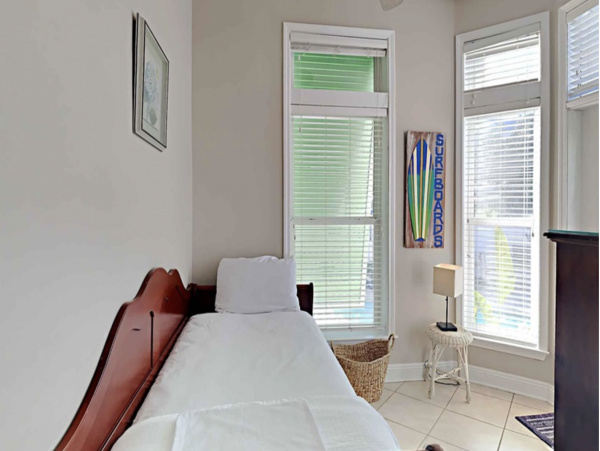 Six Bedroom Home Enjoy Gulf Breezes