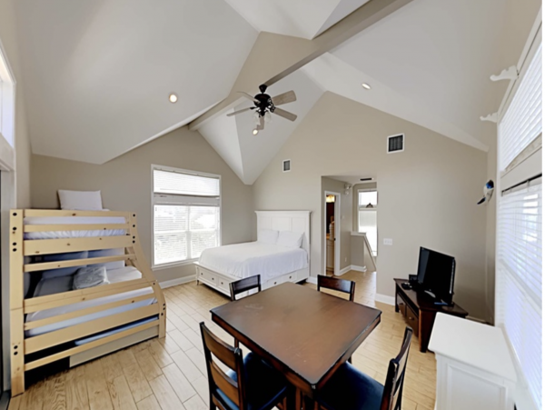 Six Bedroom Home Enjoy Gulf Breezes
