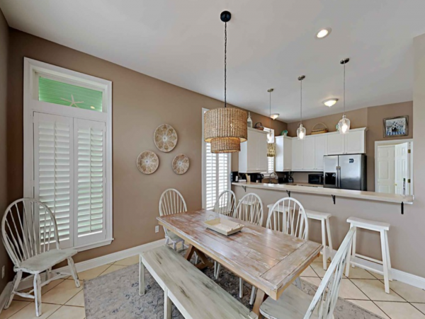 Six Bedroom Home Enjoy Gulf Breezes
