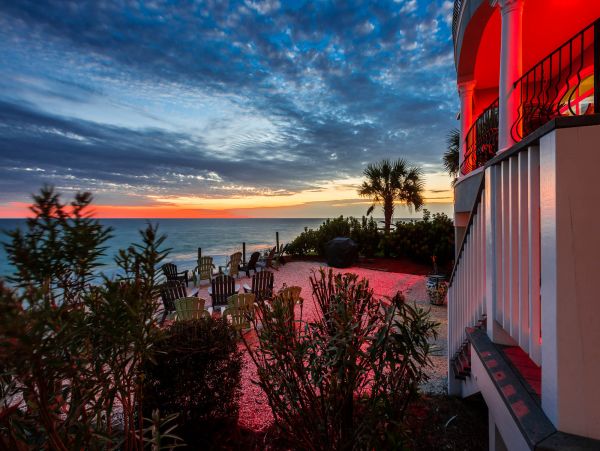 Stunning Five Bedroom Destin Beach Rental Sleeps 20