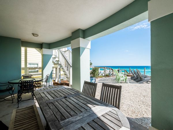 Stunning Five Bedroom Destin Beach Rental Sleeps 20