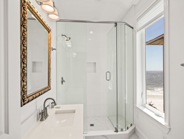 Stunning Five Bedroom Destin Beach Rental Sleeps 20