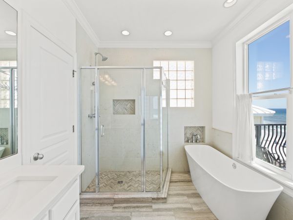 Stunning Five Bedroom Destin Beach Rental Sleeps 20