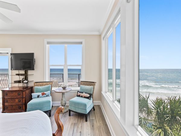 Stunning Five Bedroom Destin Beach Rental Sleeps 20