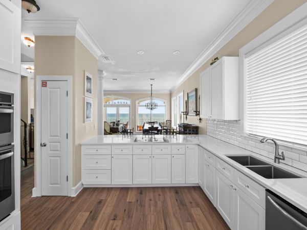 Stunning Five Bedroom Destin Beach Rental Sleeps 20