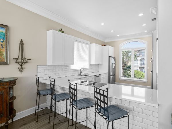 Stunning Five Bedroom Destin Beach Rental Sleeps 20