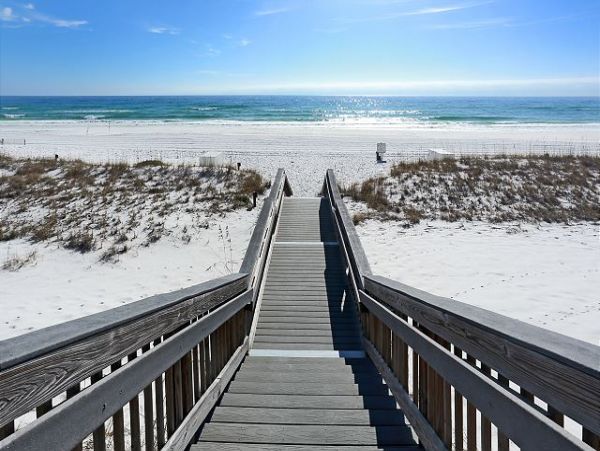 Stunning Four Bedroom vacation Home Beach front NEW ARRIVAL - additional view, photo 2