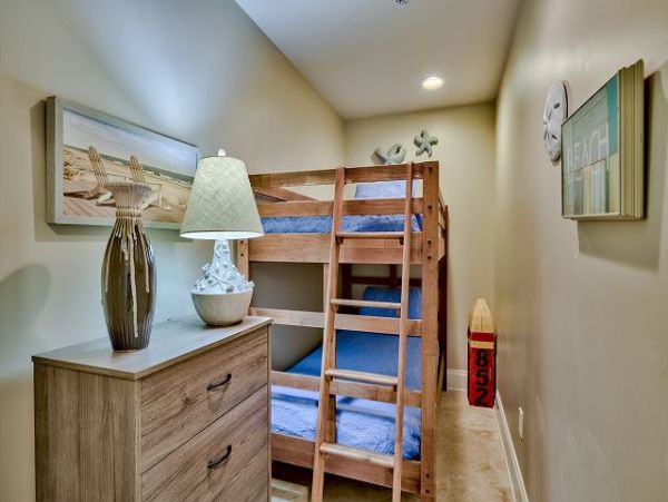 Stunning Four Bedroom vacation Home Beach front NEW ARRIVAL
