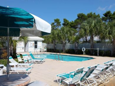 Community pool