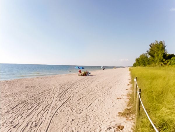 Three Bedroom Captiva Vacation Home with Private Pool